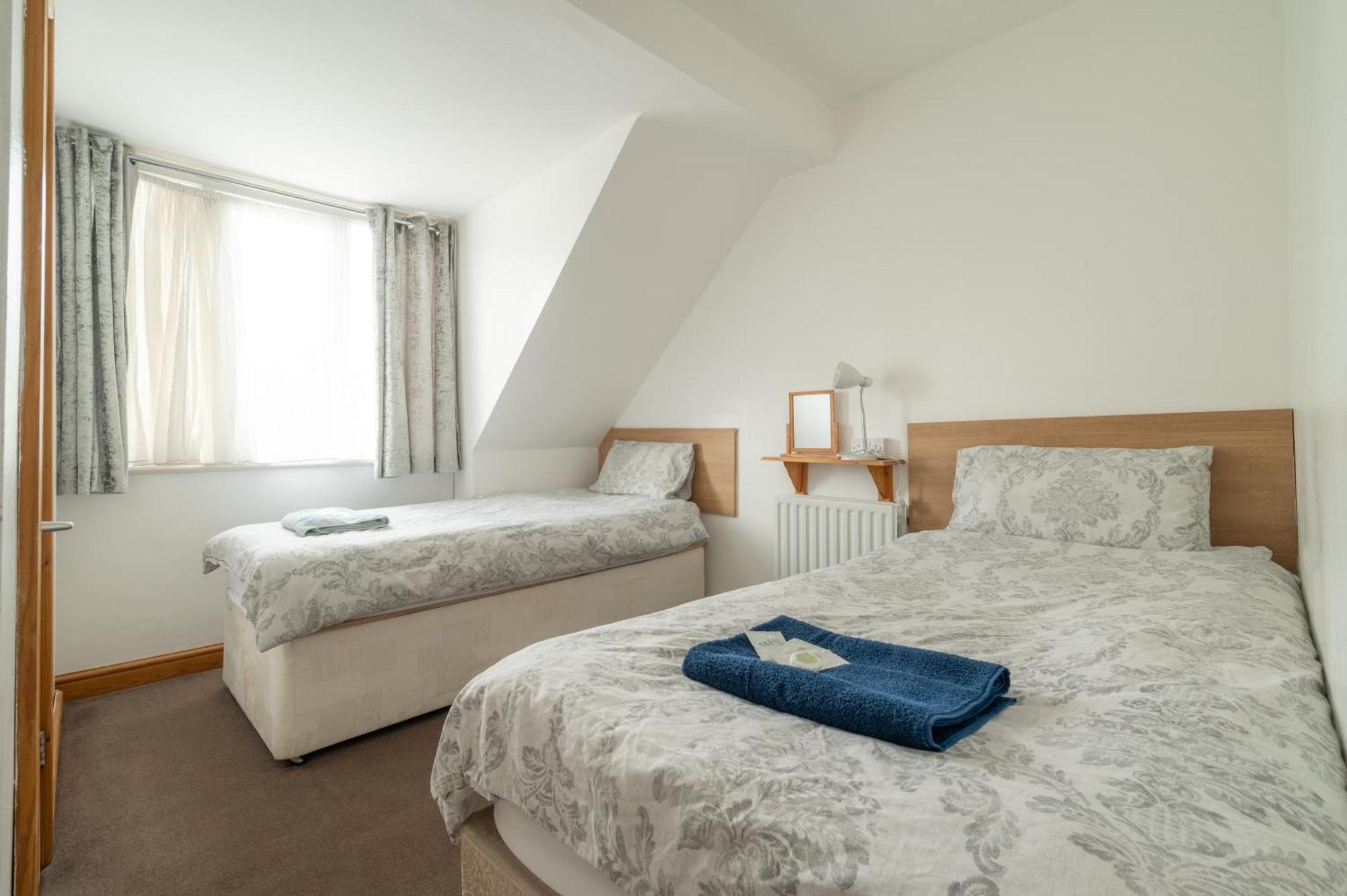 Moonside Lets Hotell Skegness Exteriör bild